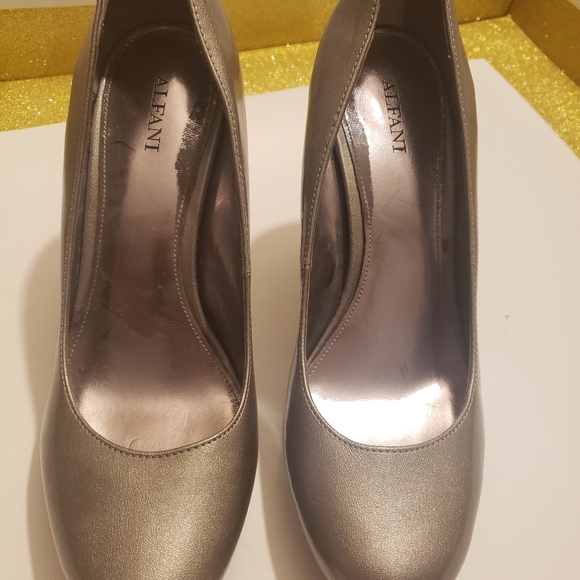 3/$15 Alfani Silver Stormy Gray Platform 7.5 Pump Heel - Picture 3 of 7